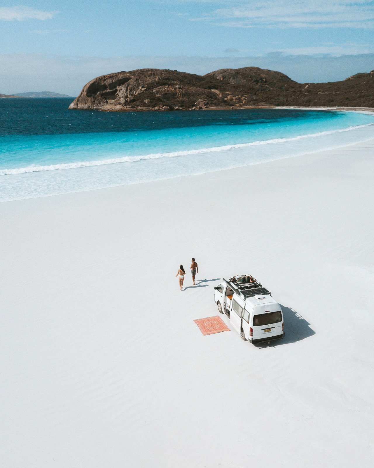 White sand and turquoise water at Lucky Bay in Cape Le Grand National Park